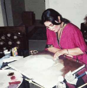 Iraklı Ressam: Leyla Attar