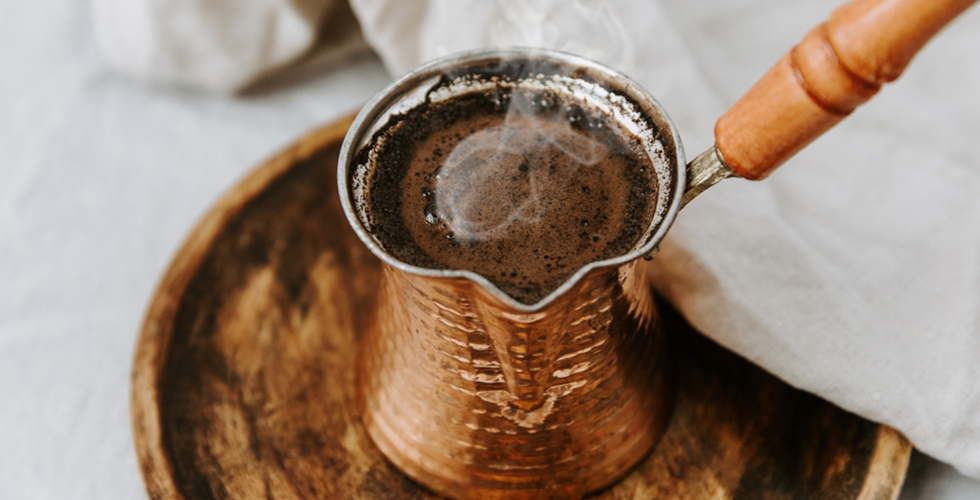Geleneksel Bol Köpüklü Türk Kahvesi Nasıl Yapılır? Tüm Püf Noktalarıyla